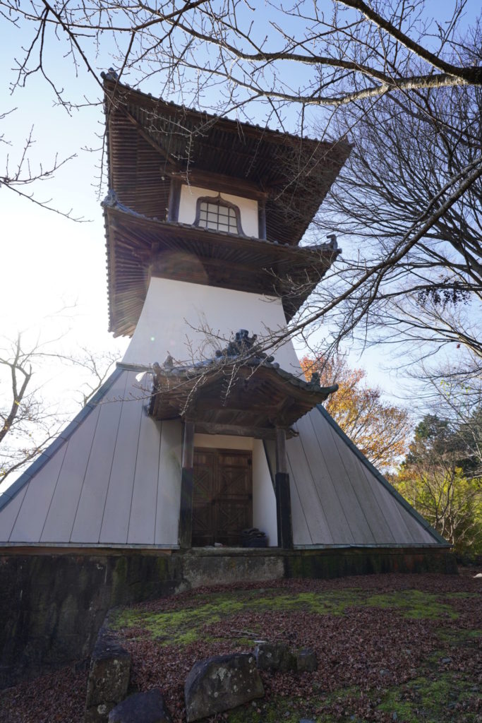 高燈籠　箸蔵寺