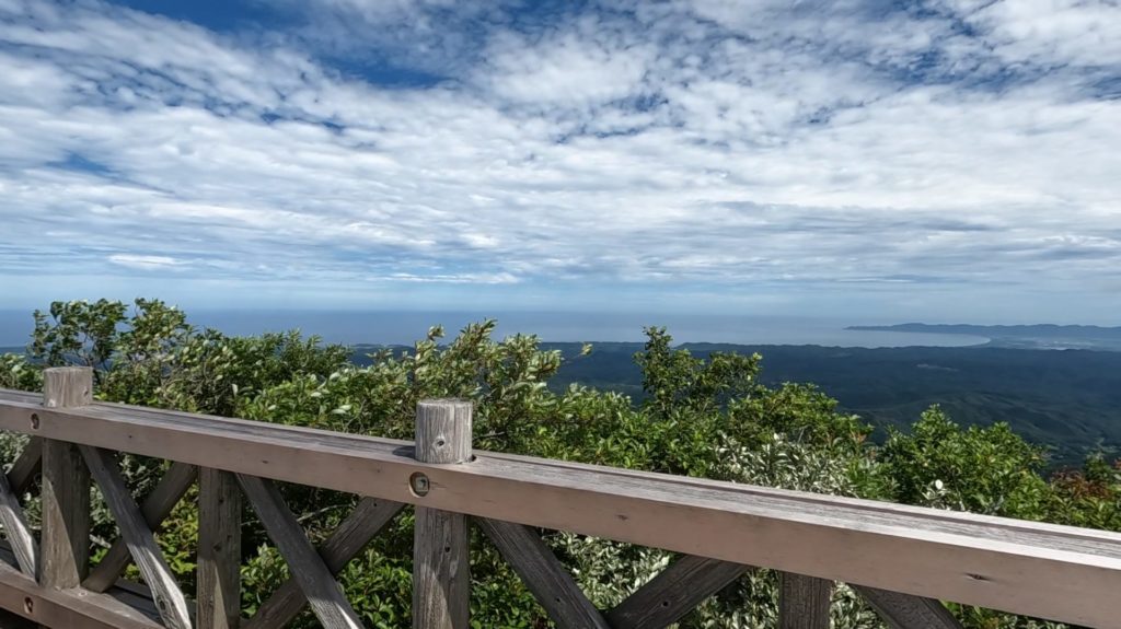 男三瓶山山頂からの日本海