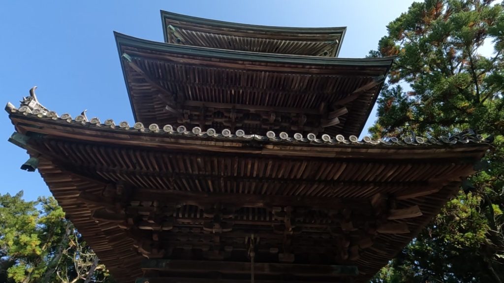 先山千光寺　三重の塔